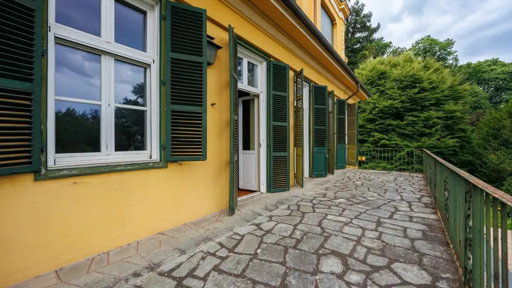 Terrasse - Historic Apartment with Panoramic Terrace in Turin