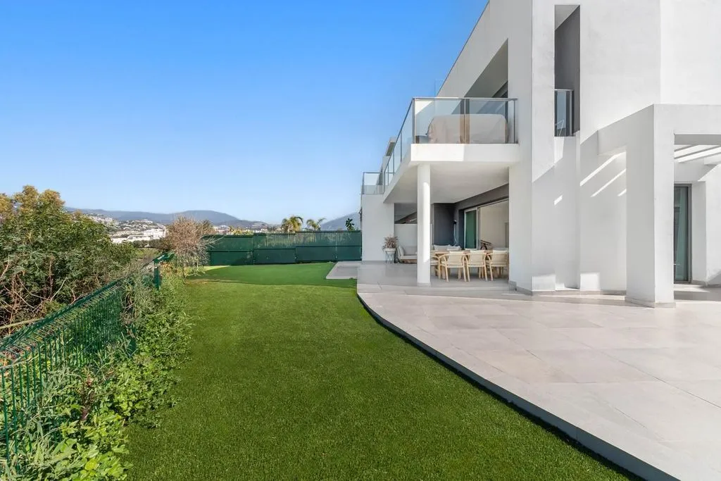 Terrass - Luxury Villa with Pools in San Pedro de Alcántara