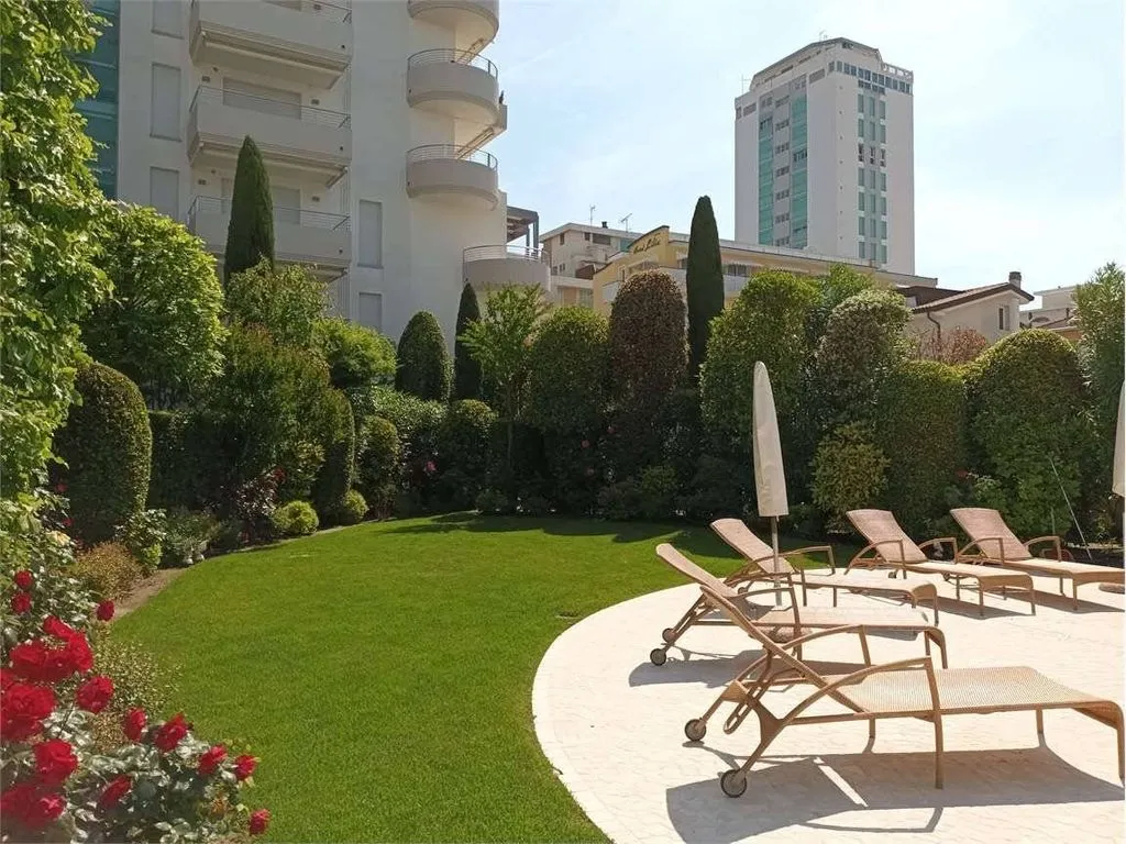 Aed - Luxury Penthouse with Sea View in Jesolo