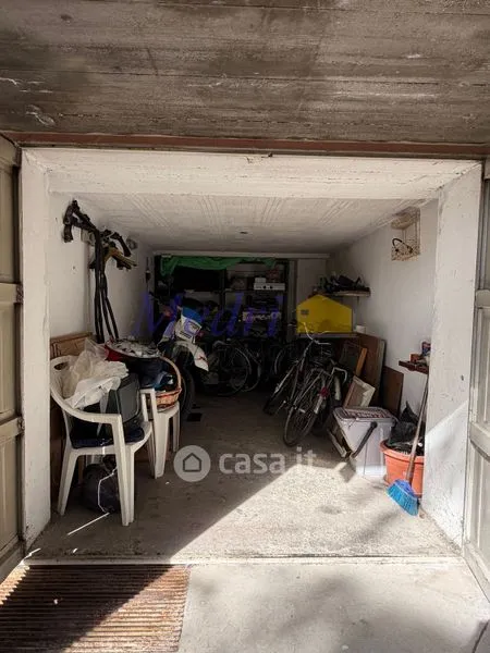 Garaaž - Spacious Apartment with Balconies in Cesena