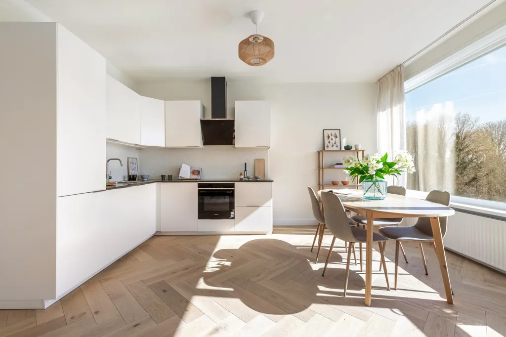 Cucina - Renovated Gallery Flat with Balcony in Amsterdam