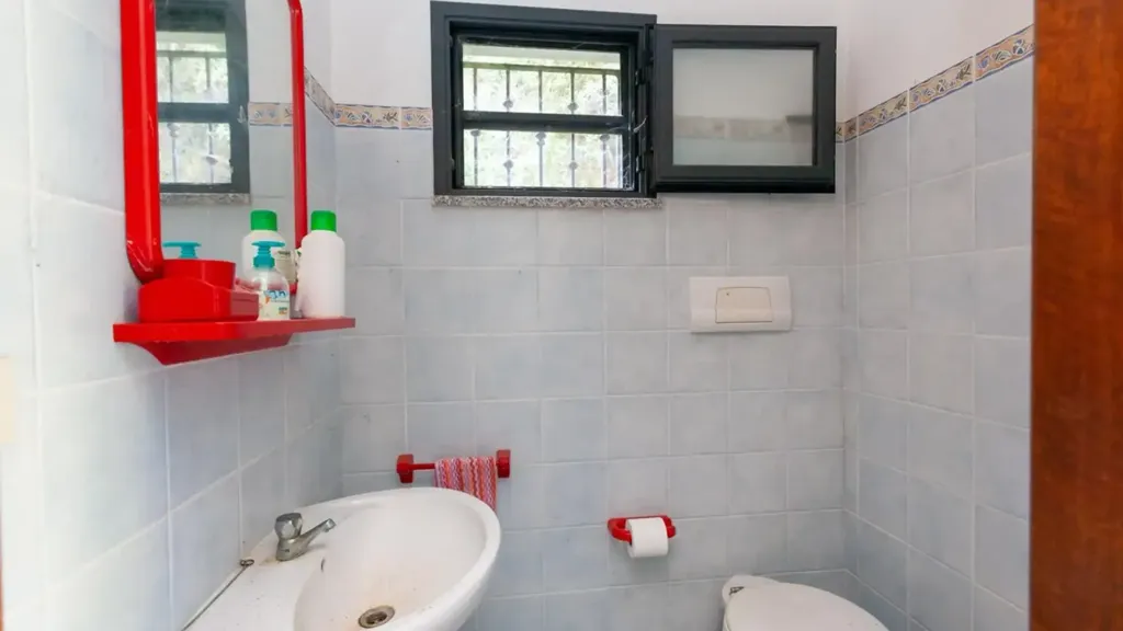 Salles de bain - Luxury Villa with Sea Views in Torpe'