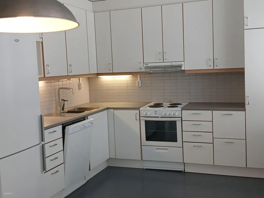 Köök - Spacious Apartment with Balcony in Rauma