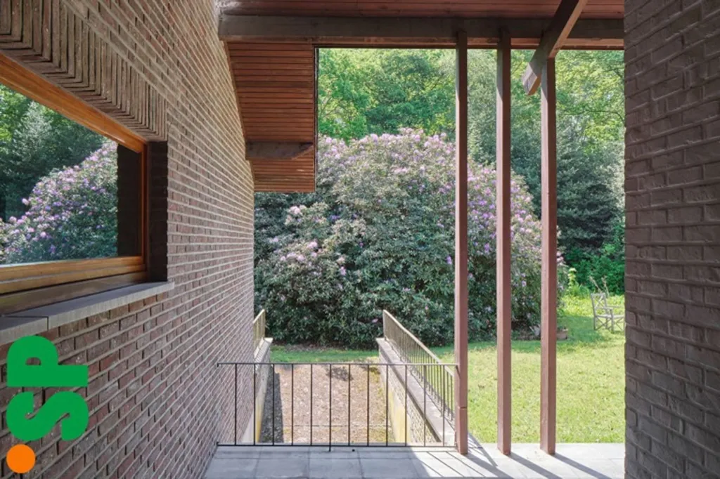 Extérieur - Villa Moderne avec Terrasse à Diepenbeek