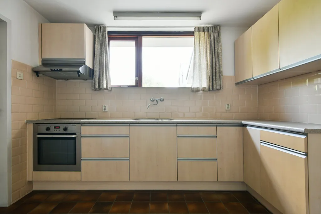 Köök - Villa with Garden on Spacious Plot in Hoofddorp
