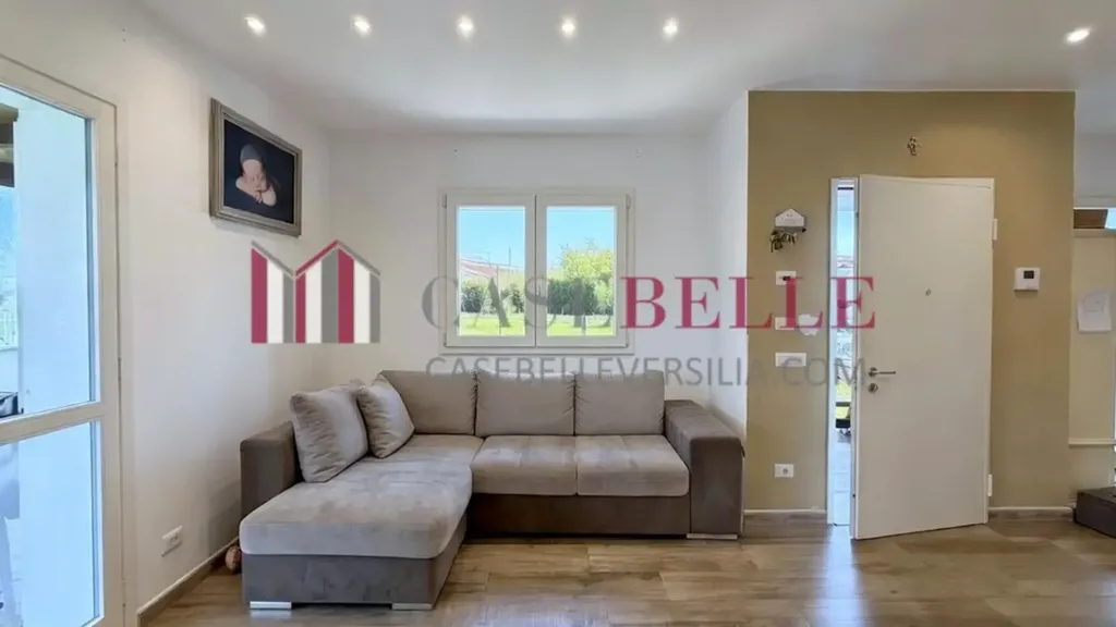 Elutuba - Bifamiliar Villa with Garden in Massarosa