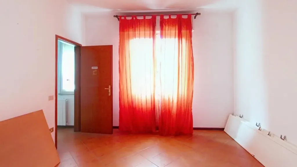 Stanze - Quadrilocale with Private Balcony in Pisa