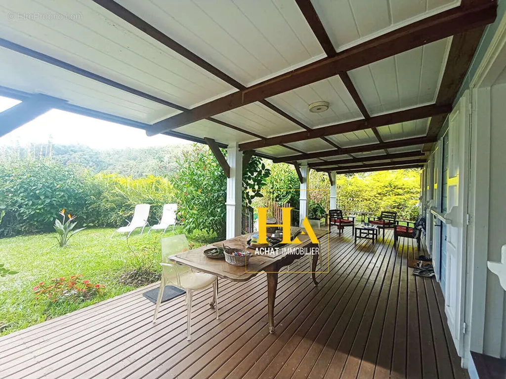 Terrass - Chalet-Style House with Garden in Brûlé