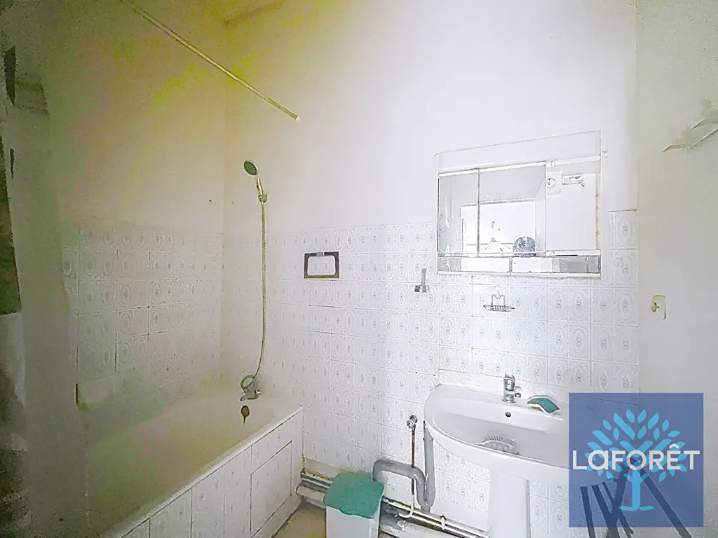Vannitoad - Studio in Central Dax with Potential