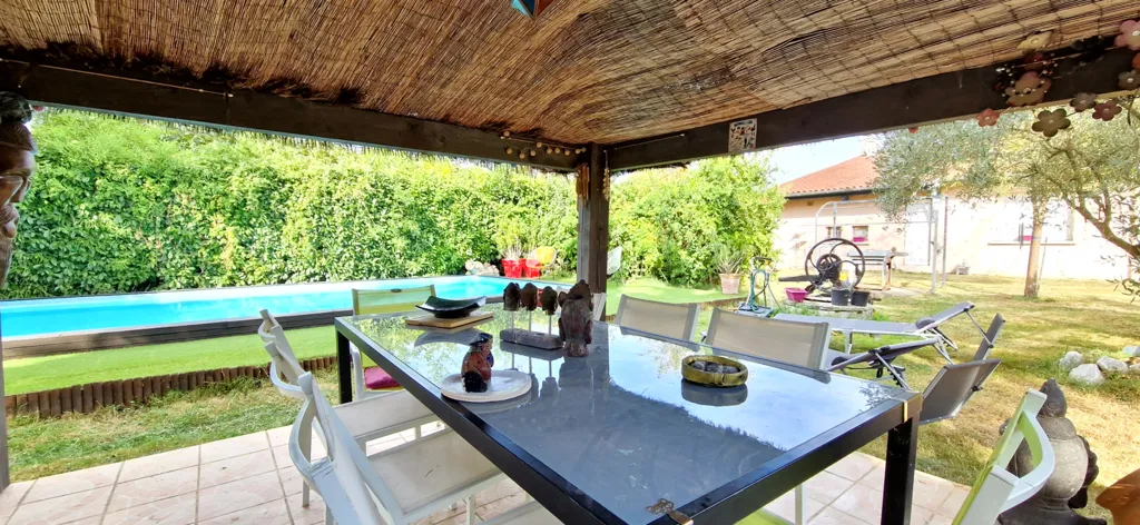 Terrasse - Maison avec Piscine et Jardin à Cepet