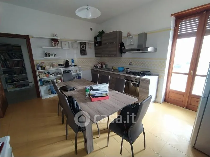 Cuisine - Four-Room Apartment with Garden in Mathi