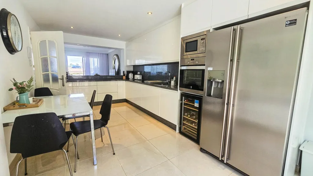 Cuisine - Refurbished Semi-Detached with Pool in La Duquesa