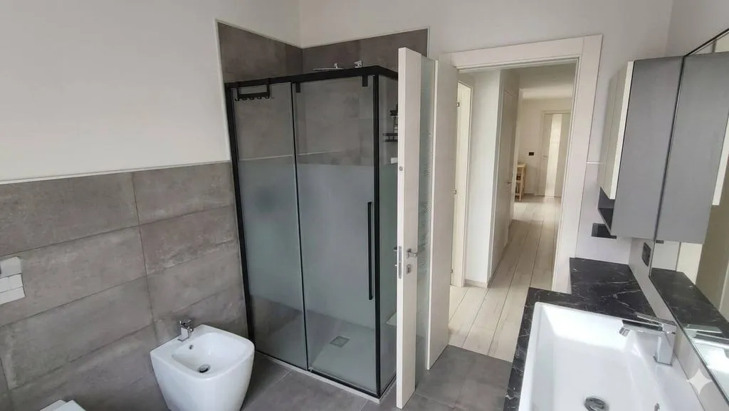 Salles de bain - Luxury Villa with Terrace View in Moncalieri