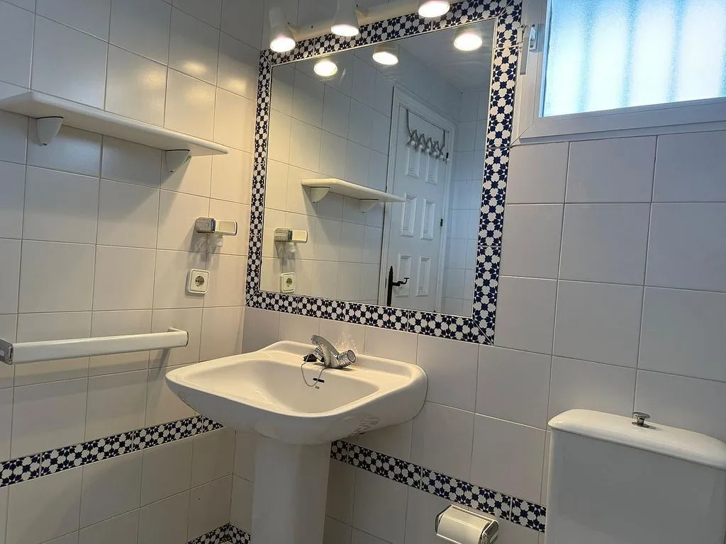 Salles de bain - Penthouse with Terrace in Sohail Zone