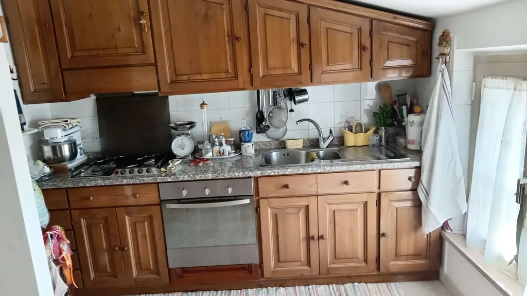 Cucina - Rustic Triplex with Lake View in Magione