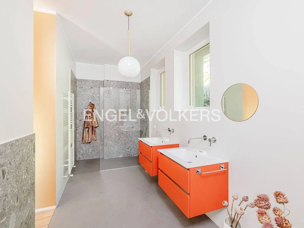 Bathrooms - Luxury Villa with Panoramic Views in Erba