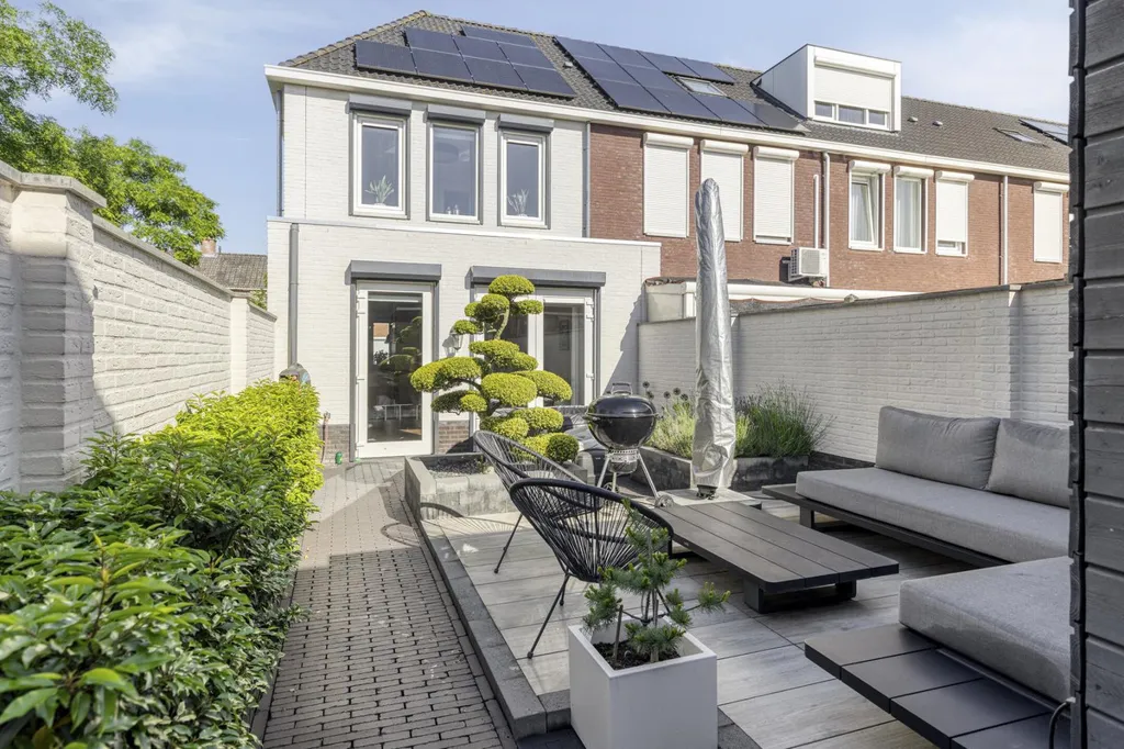 Terrass - Corner House with Solar Panels in St. Willebrord