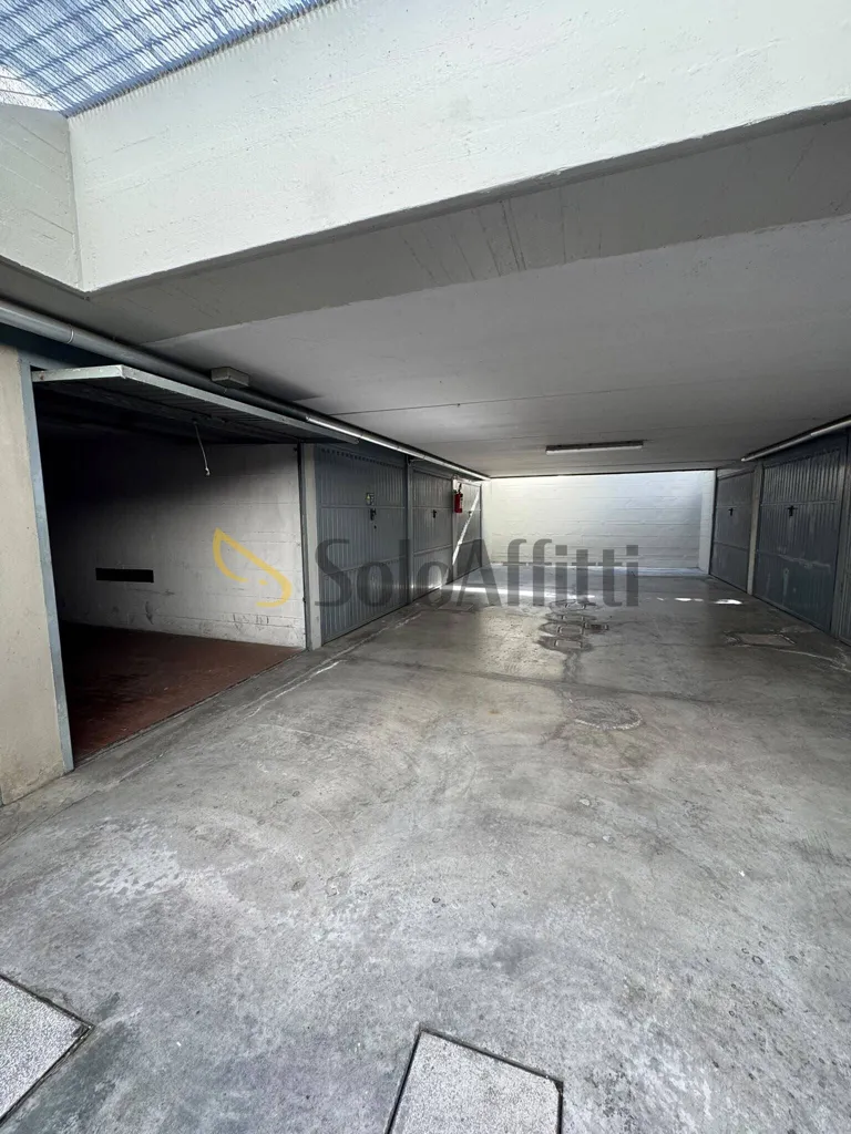Garage - Spacious 4-Bedroom Apartment in Santa Viola