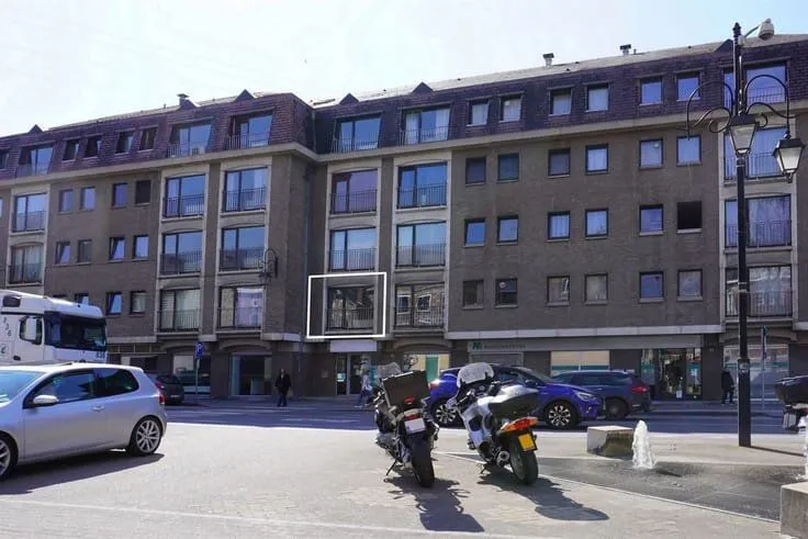 Exterior - Flat with Lift in City Centre