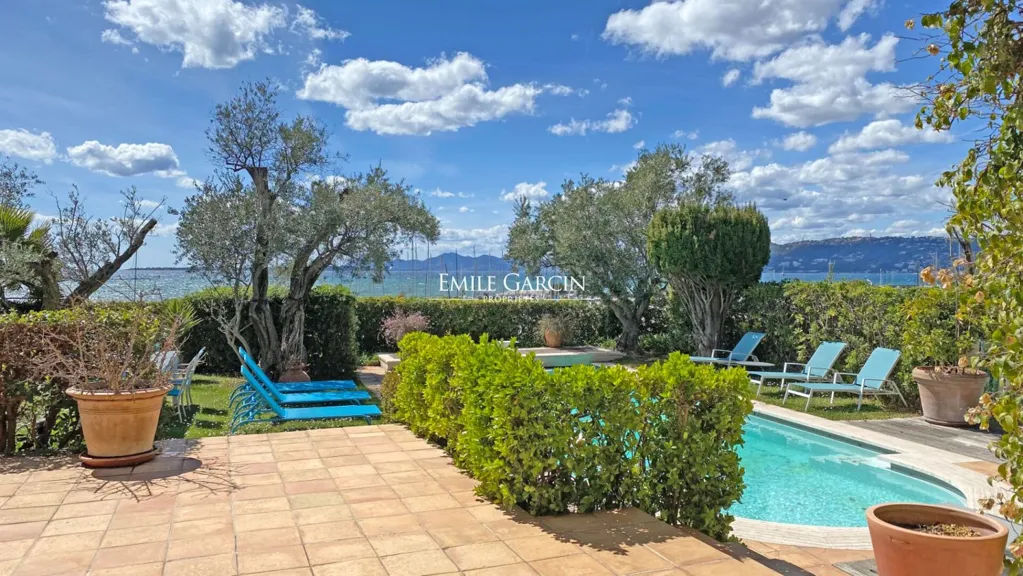 Bassein - Charming Seafront House in Cap d'Antibes