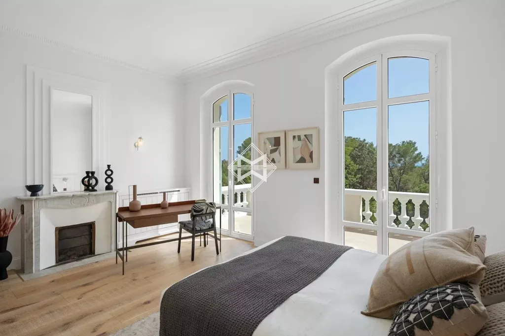 Bedrooms - Belle Époque Villa with Pool in Saint-Raphaël
