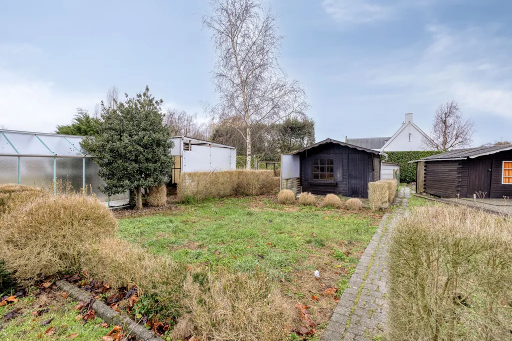 Jardin - Terrain de 3.325 m² avec Potentiel de Développement à Ingelmunster