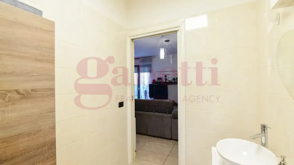 Vannitoad - Modern Villa with Garden in Cantù