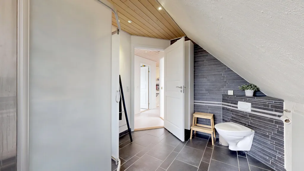 Salles de bain - Detached Villa with Large Garden in Tjele