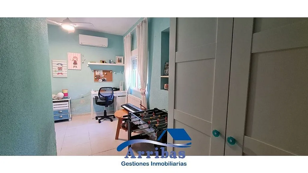 Bureau - Chalet with Pool in Escalona