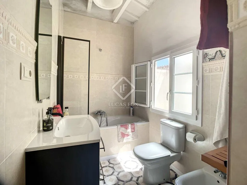 Bagni - Renovated Townhouse with Terraces in Mahón