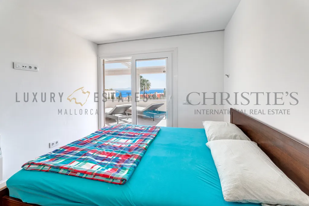 Chambres - Apartment with Sea View in Cas Català