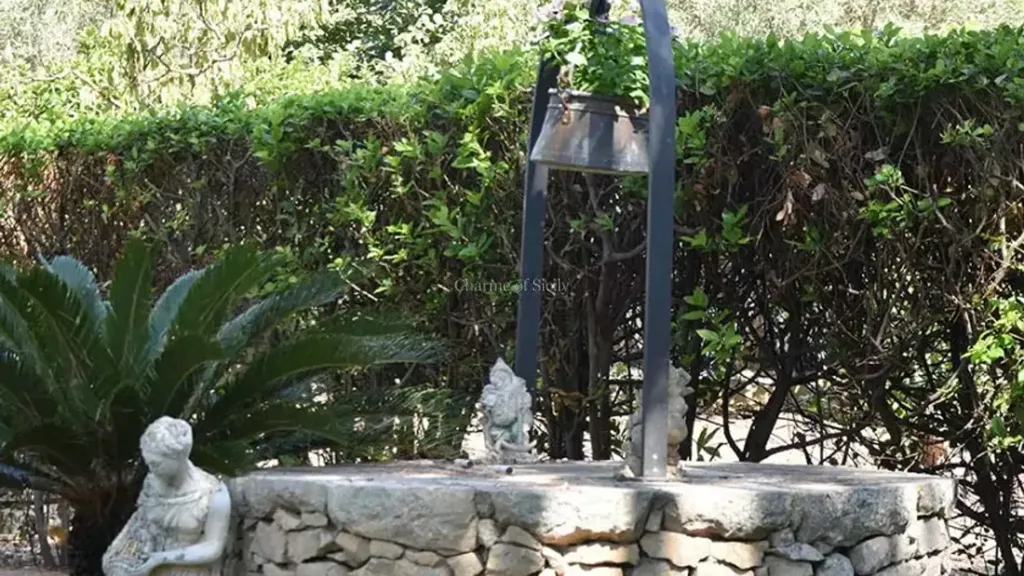 Aed - Independent House with Garden in Modica