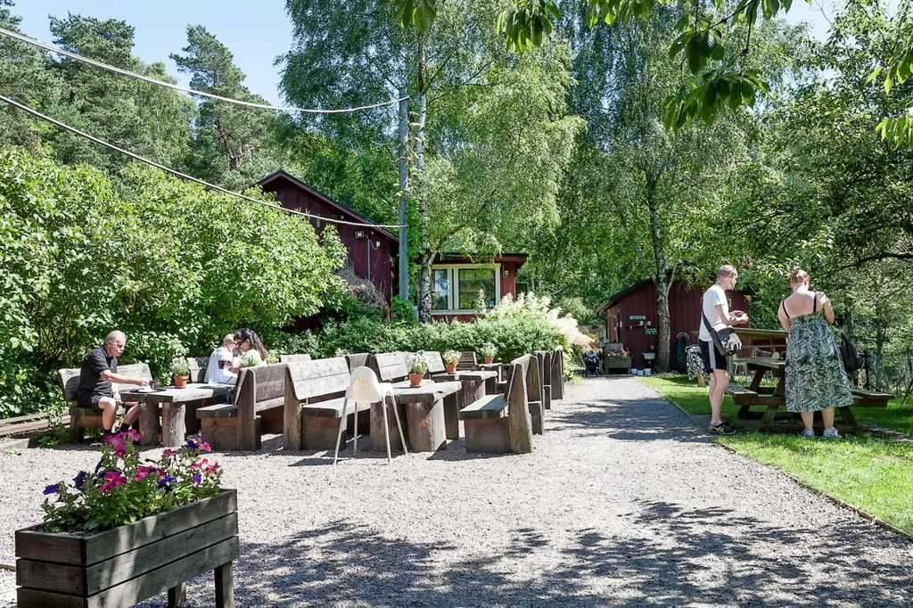 Giardino - Two-Bedroom Apartment with Garden in Härlanda