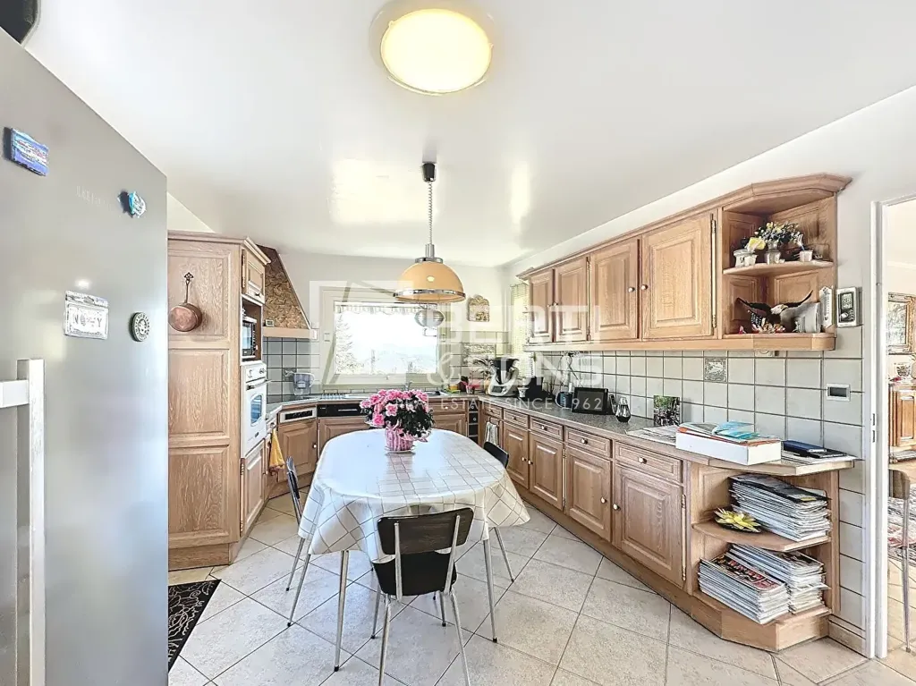 Köök - Villa with Panoramic Sea View in Mandelieu