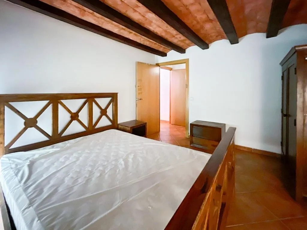 Magamistoad - Flat with Wooden Beams in Central Barcelona
