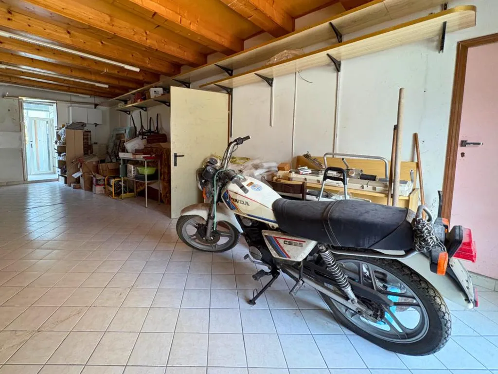 Garage - Convertible Multilocale with Garden in Ancona