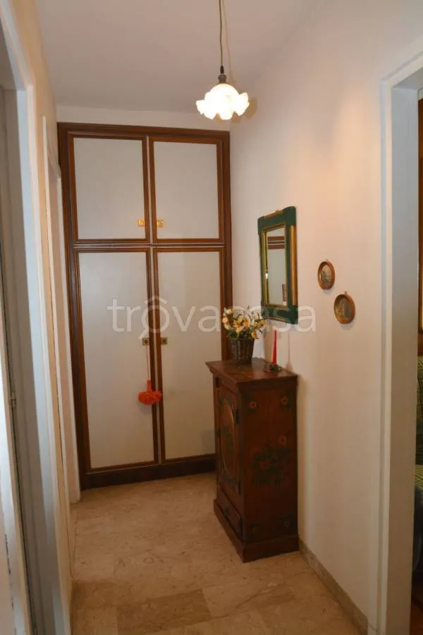 Entrée - Apartment with Balcony in Bardonecchia Centre