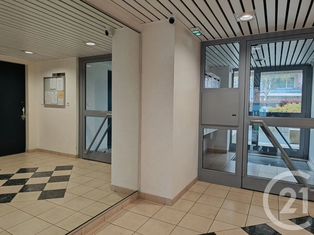 Entrée - Appartement 2 Pièces avec Parking au Le Mans