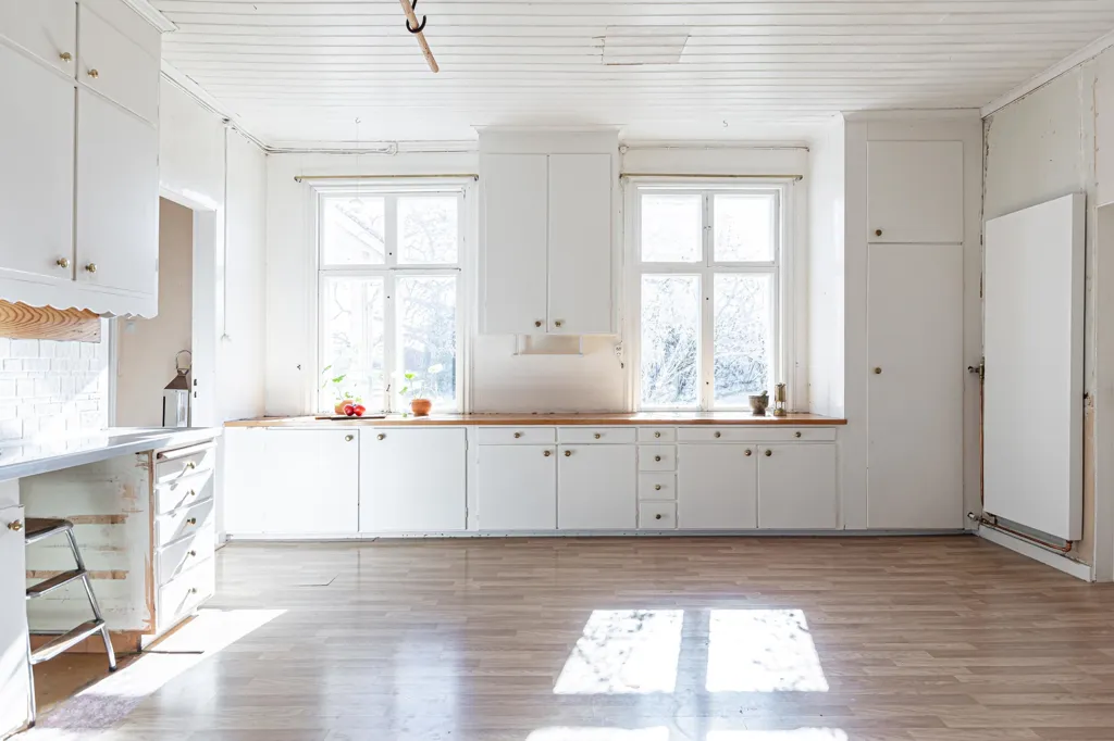 Cuisine - Charming Farmhouse with Workshop in Salbohed