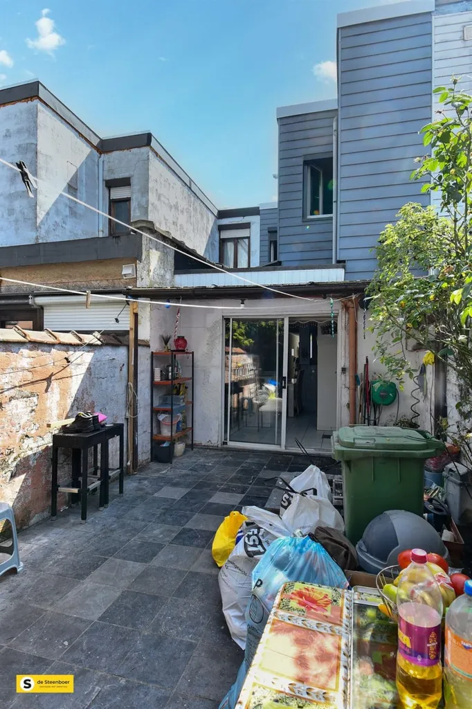 Jardin - Maison Charmante avec Terrasse à Deurne