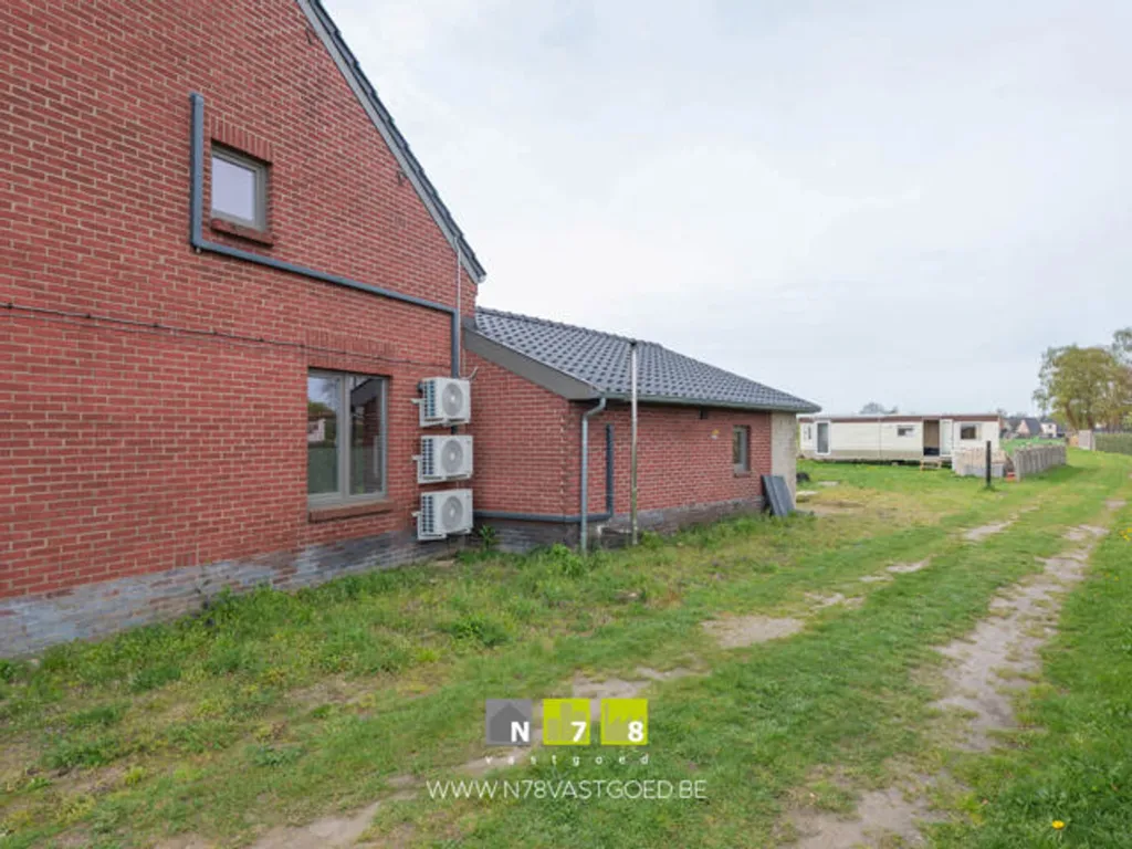 Välivaade - Renovated House with Garden in Bree
