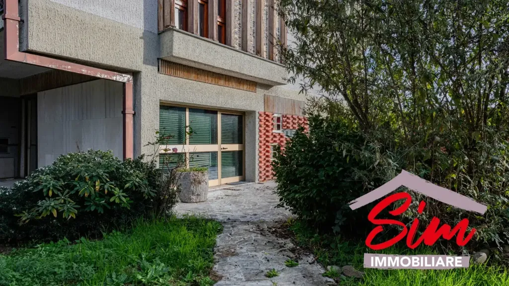 Välivaade - Restoration Villa with Garden in Romentino