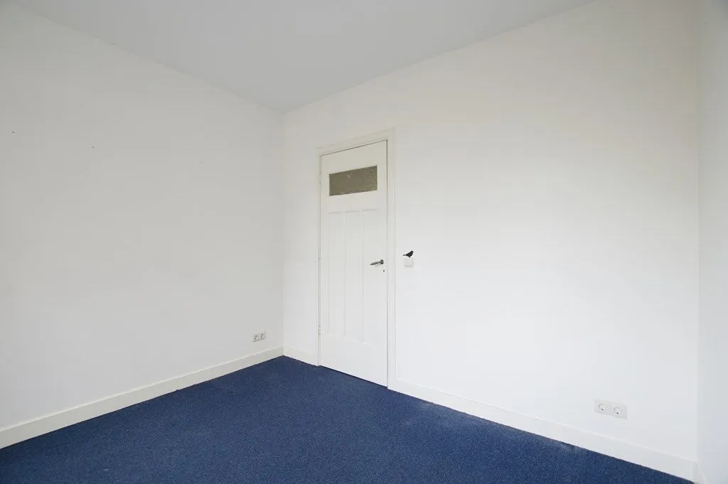 Stanze - Three-Bedroom Apartment with Garden in Rotterdam