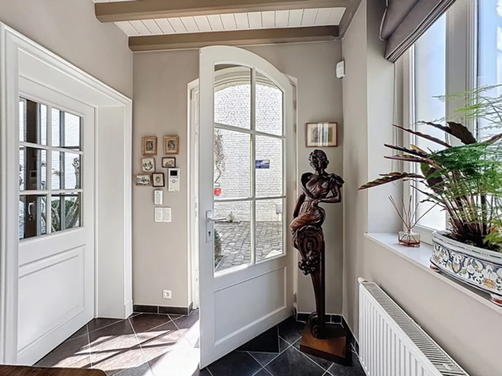 Hallway - Charmant House with Garden near Uccle