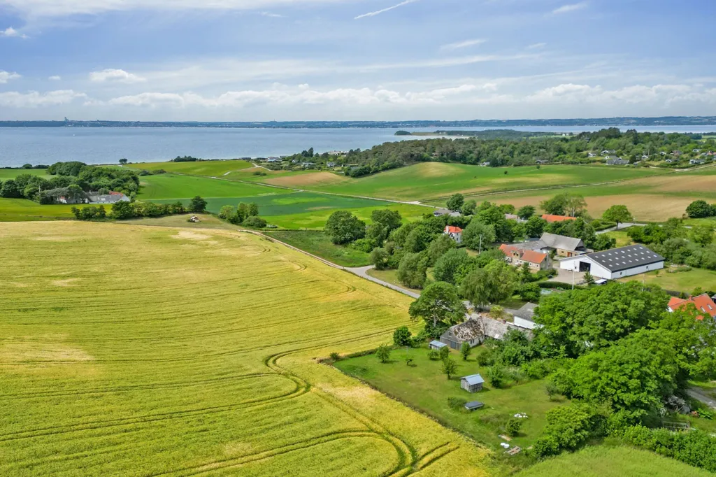 Õhuvaade - Historic Villa with Large Garden in Knebel