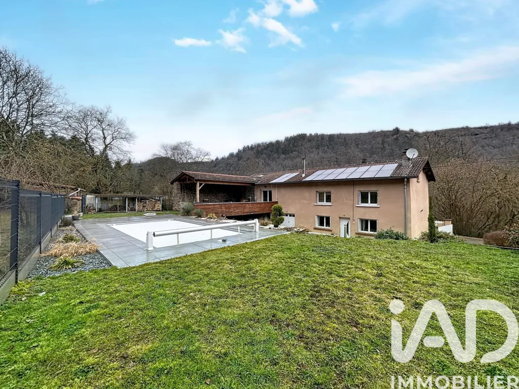 Jardin - Maison de Campagne avec Piscine à Beauzac