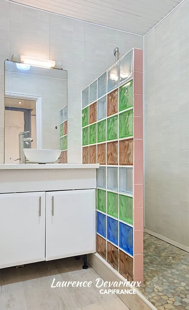Salles de bain - Studio Meublé avec Piscine à Saint-François