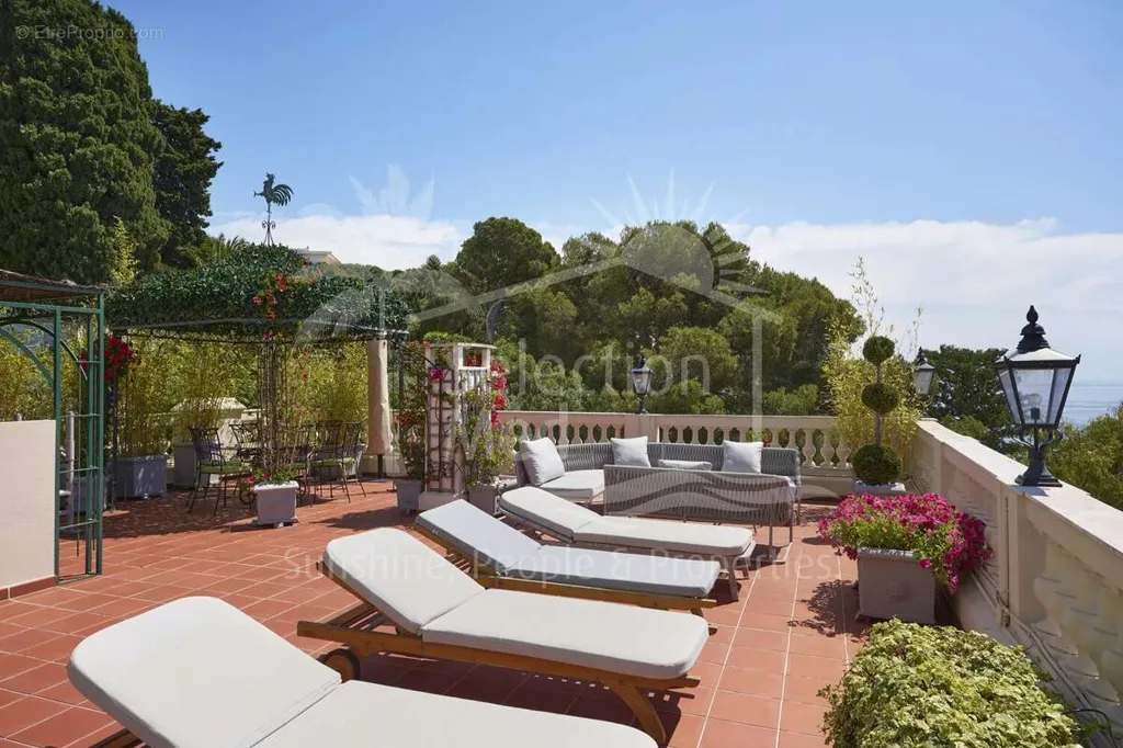 Terrasse - Villa Belle Époque Vue Mer à Cap-d'Ail