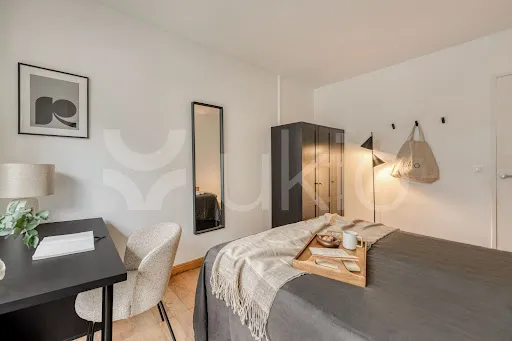 Chambres - Appartement de Luxe Meublé avec Ascenseur à Paris 15e