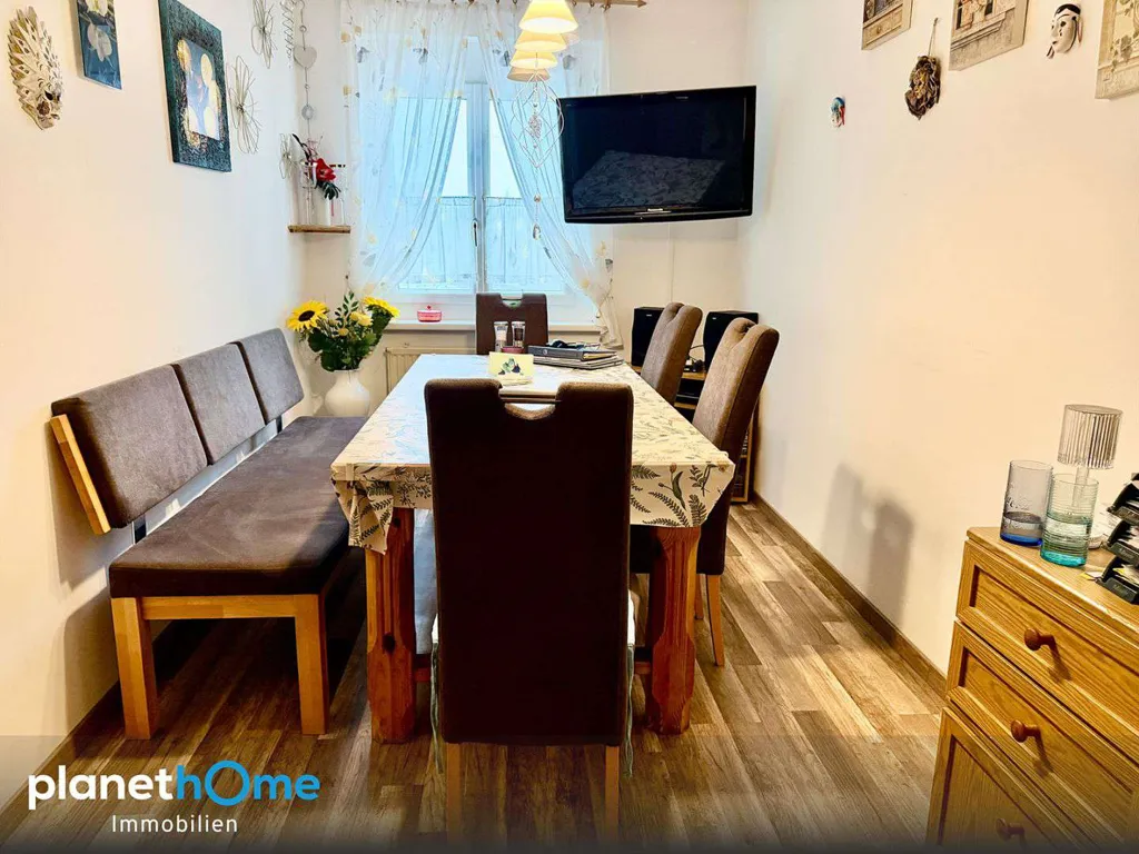Sala da pranzo - Charming 4-Bedroom Apartment with Loggia in Stockerau